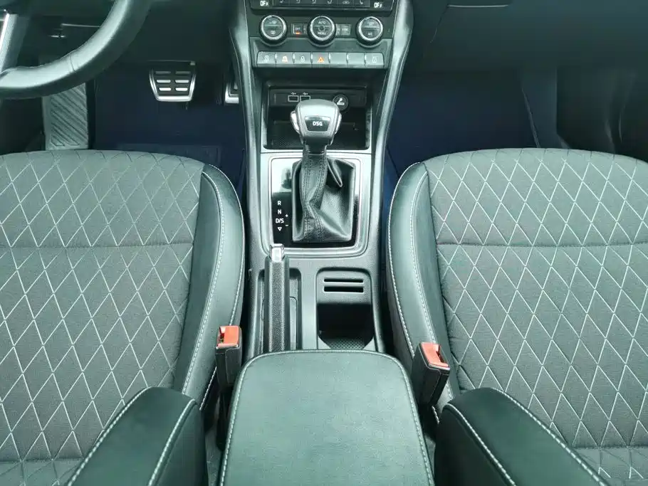 Skoda Karoq — миниатюра 16