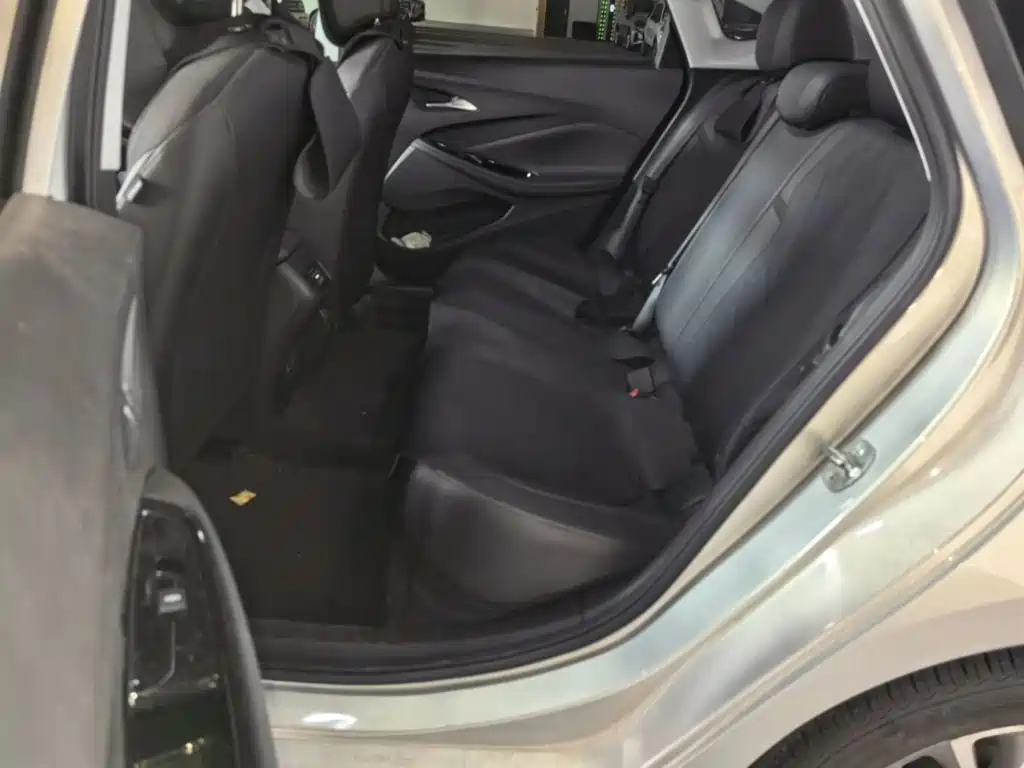 Buick Verano — миниатюра 17