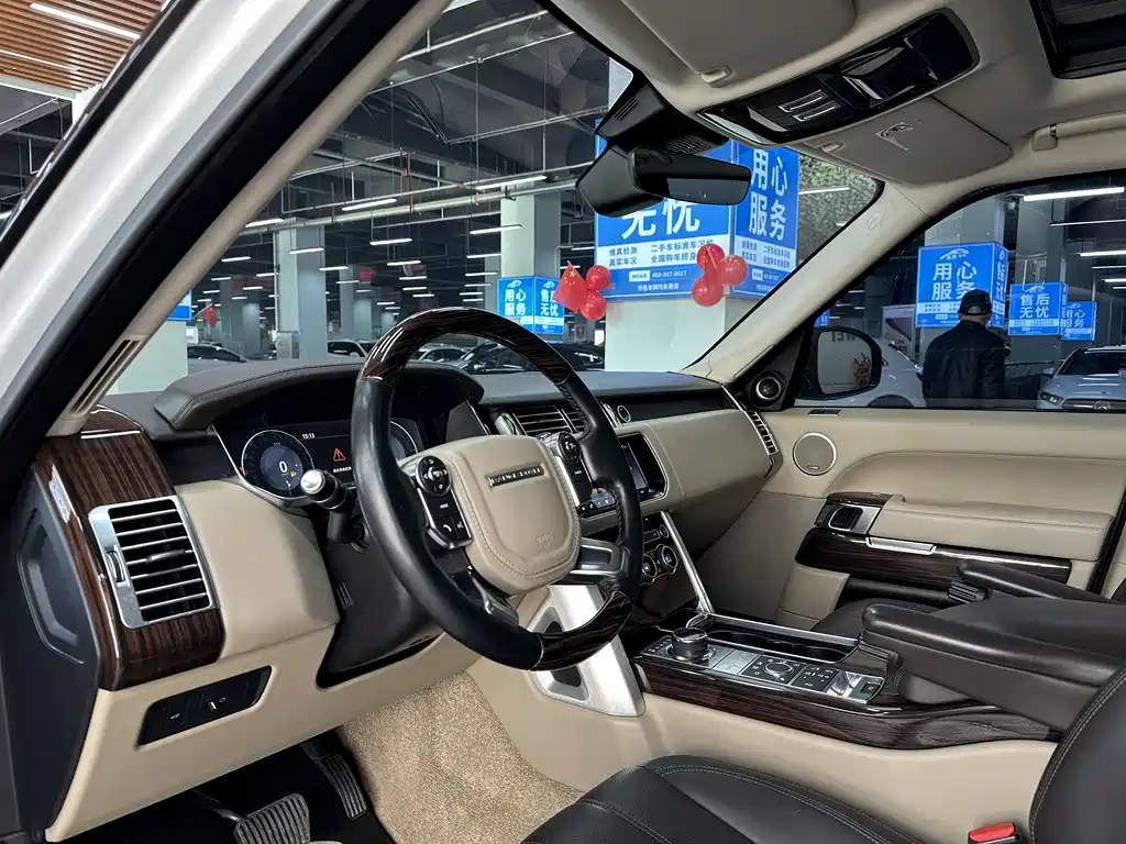 Land Rover Range Rover 2017 3.0 SC V6 Vogue Long Wheelbase