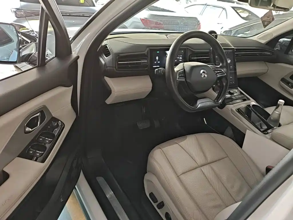 NIO ES8 — миниатюра 16