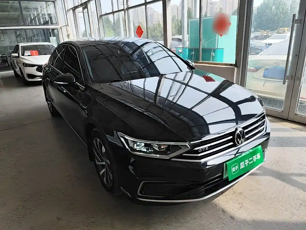 Volkswagen Magotan PHEV — миниатюра 4