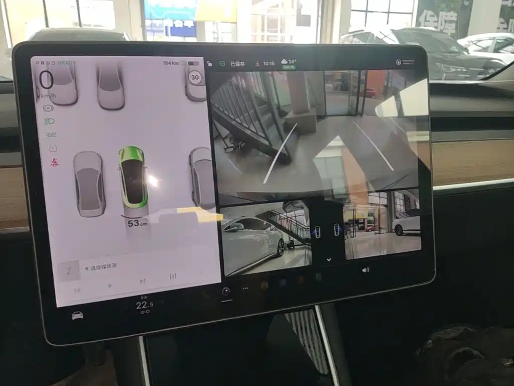 Tesla Model 3 — миниатюра 13