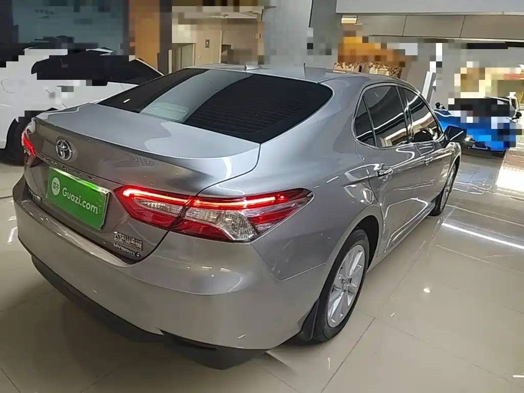 Toyota Camry — миниатюра 7