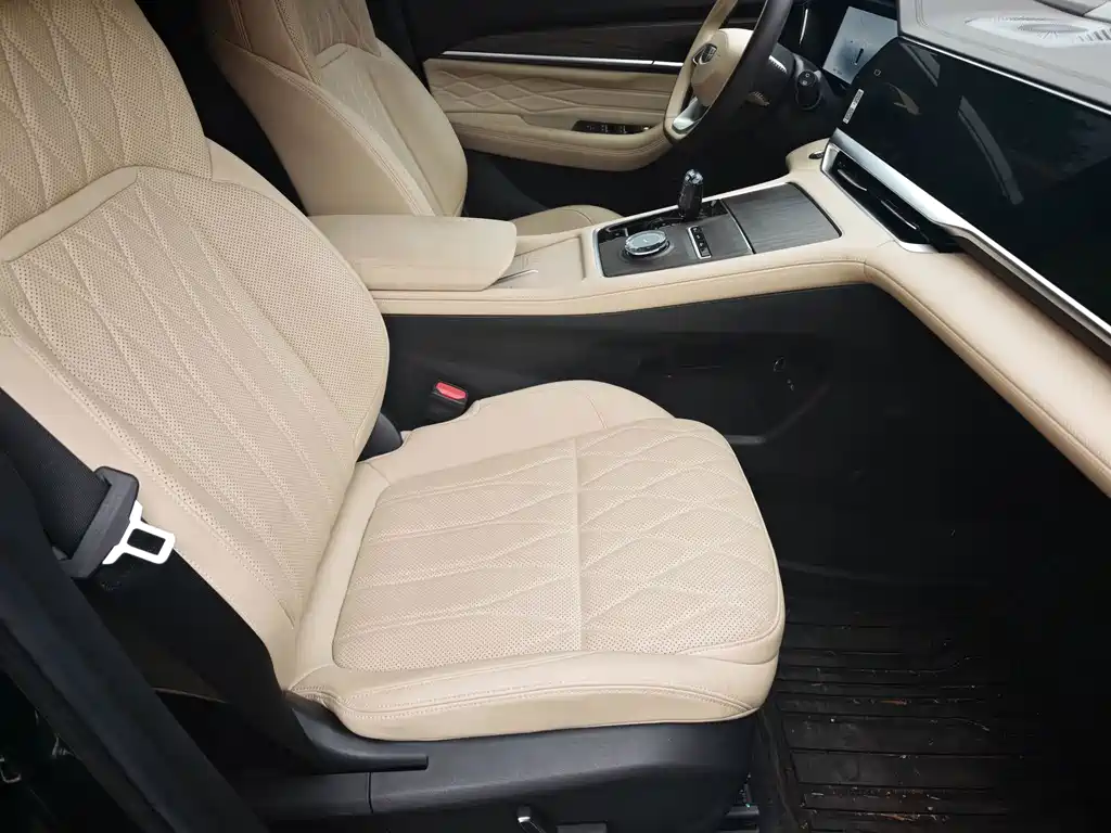 Geely Xingyue L — миниатюра 13