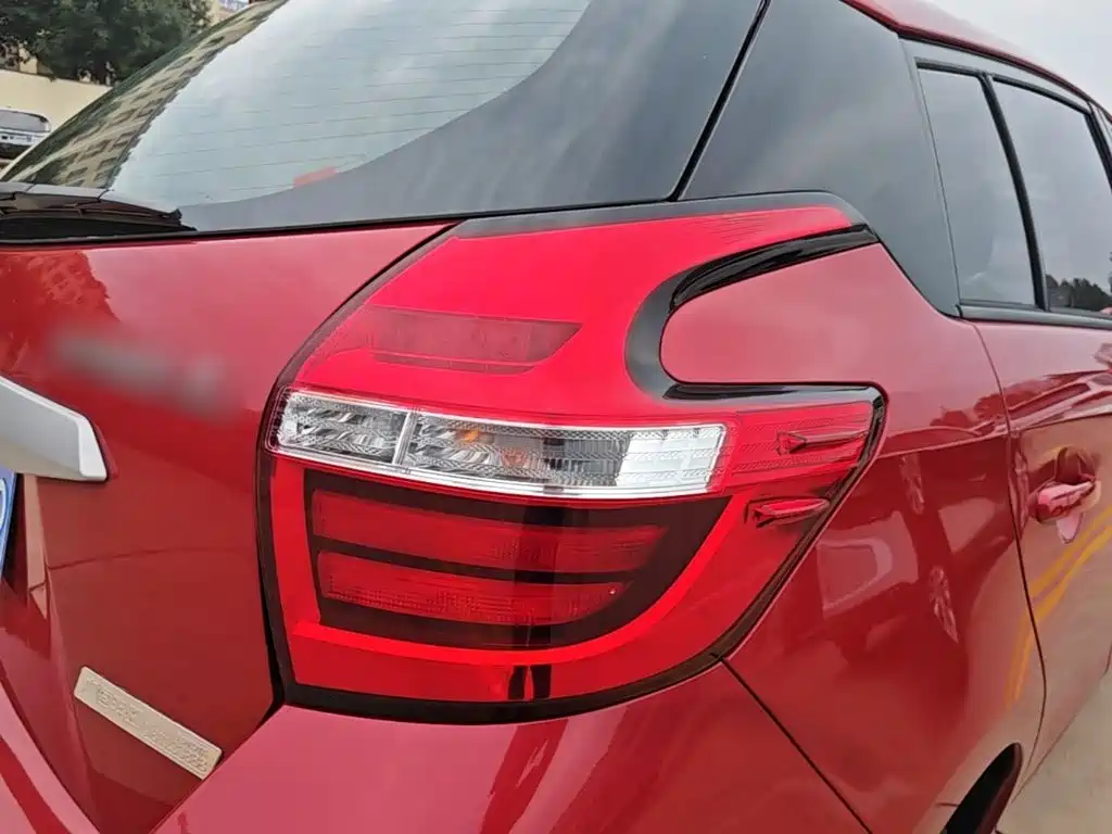 Toyota Yaris L — миниатюра 8