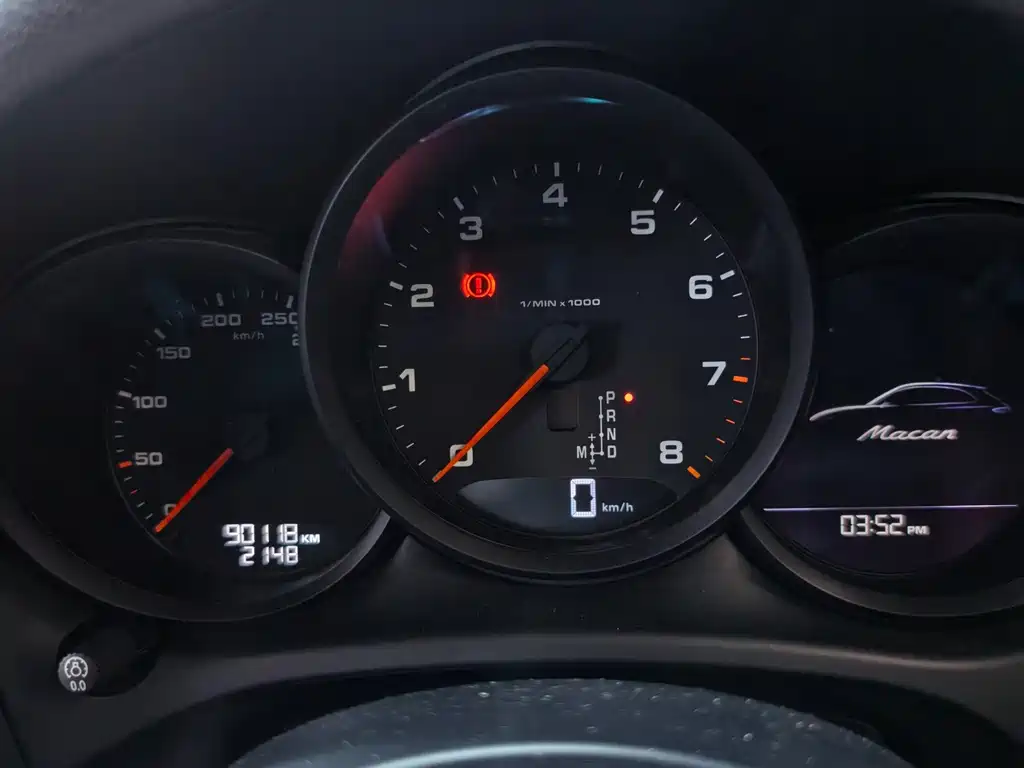 Porsche Macan — миниатюра 9