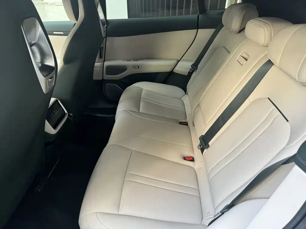 XIAOMI CAR XIAOMI YU7