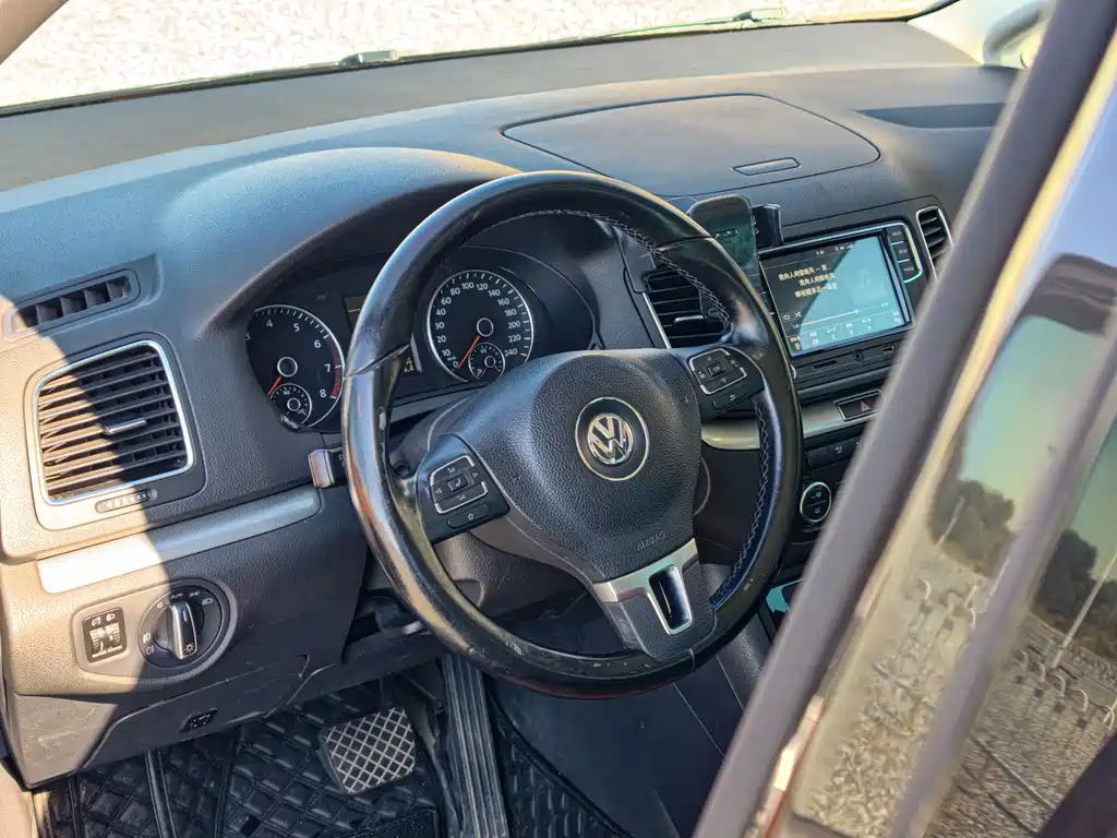 Volkswagen Sharan — миниатюра 17