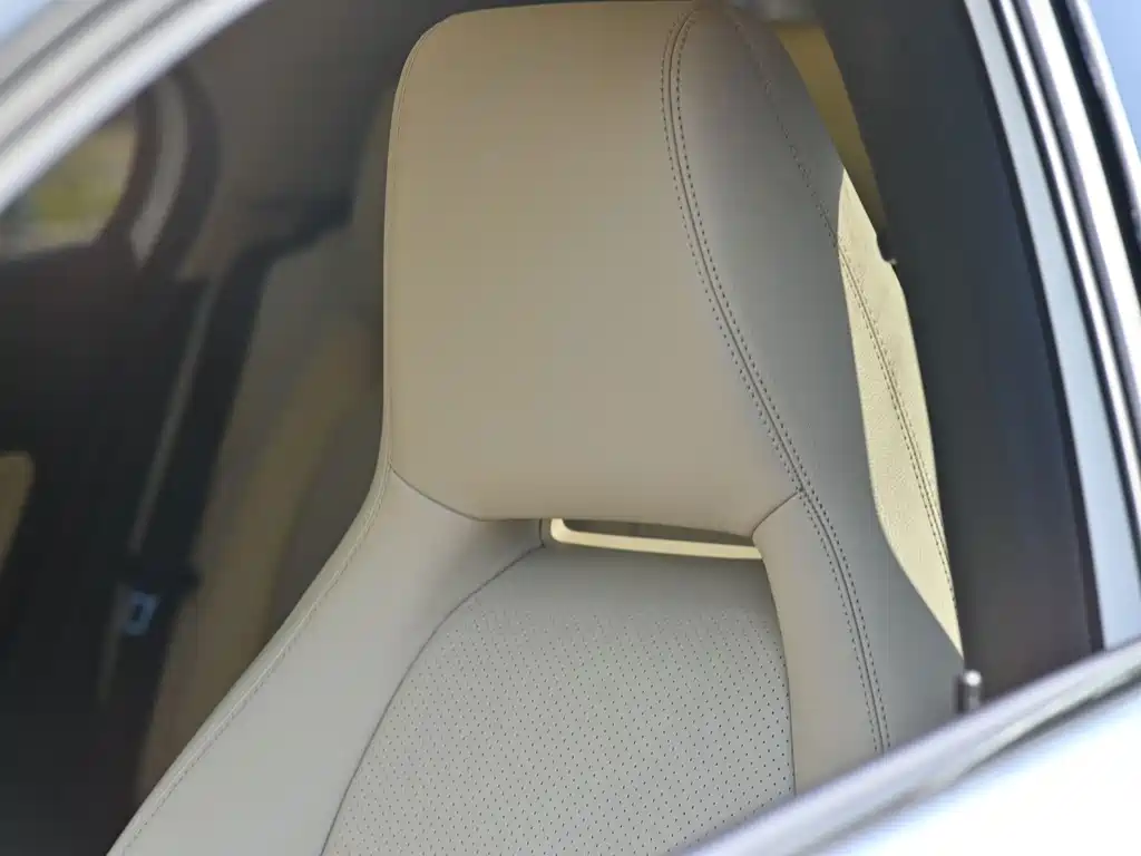 Mercedes-Benz GLA — миниатюра 12