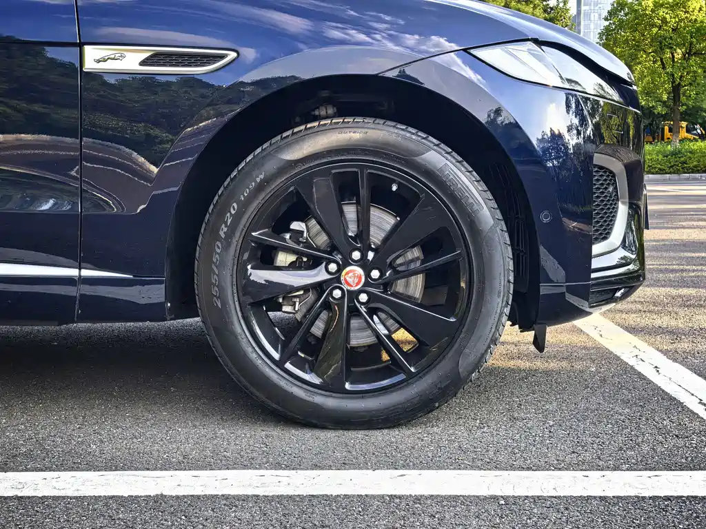 Jaguar F-PACE — миниатюра 5