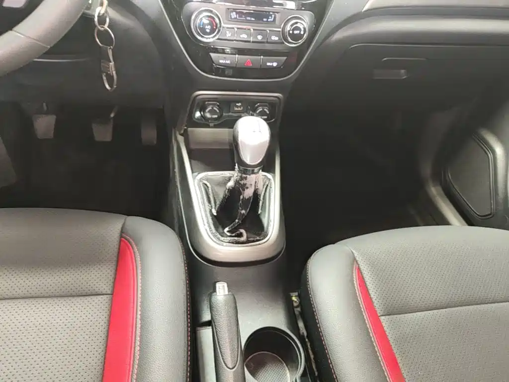 Changan CS15 — миниатюра 14