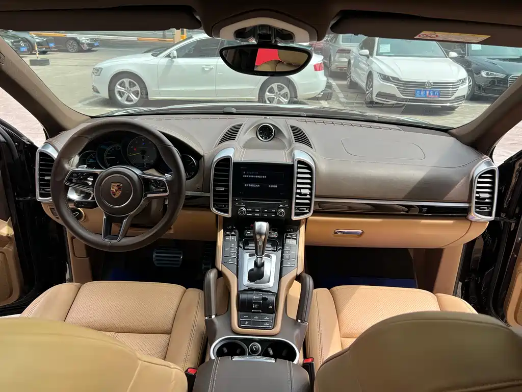 Porsche Cayenne Hybrid — миниатюра 16