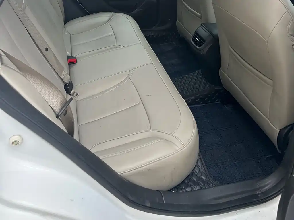 Buick Excelle — миниатюра 6