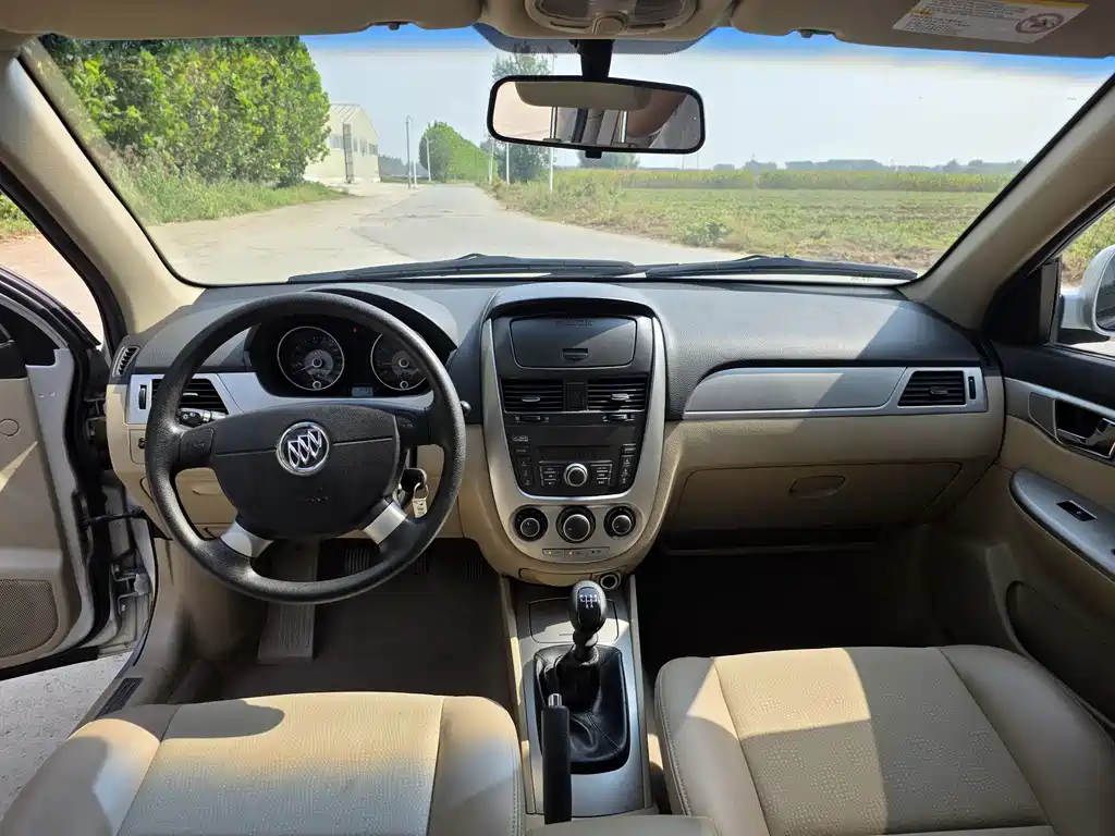 Buick Excelle — миниатюра 12