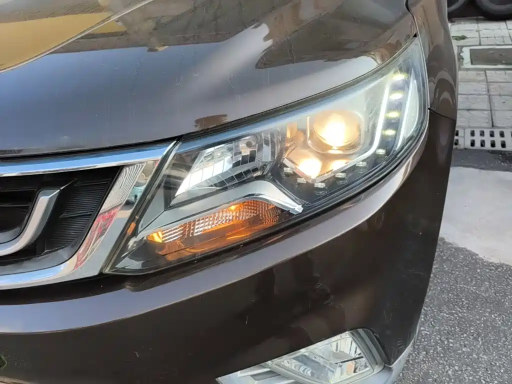 Geely Vision X6 — миниатюра 23
