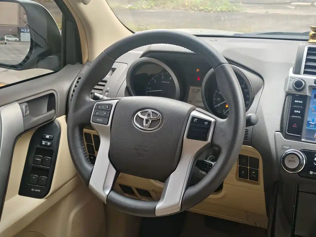 Toyota Prado (Import) — миниатюра 17