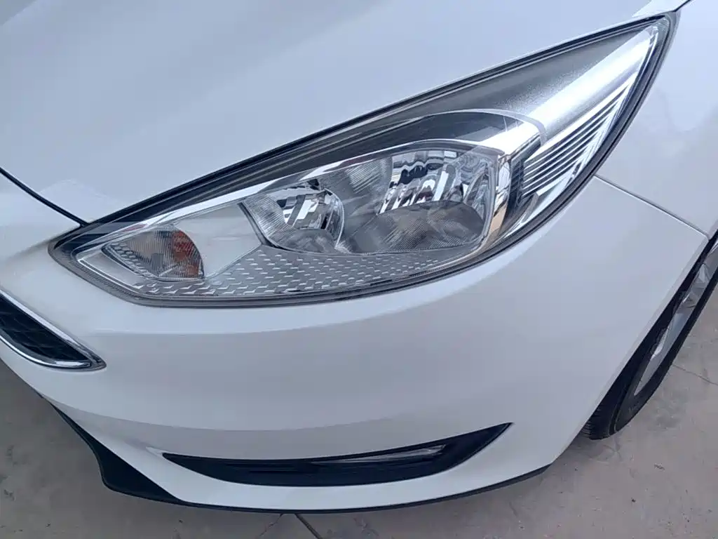 Ford Focus — миниатюра 24