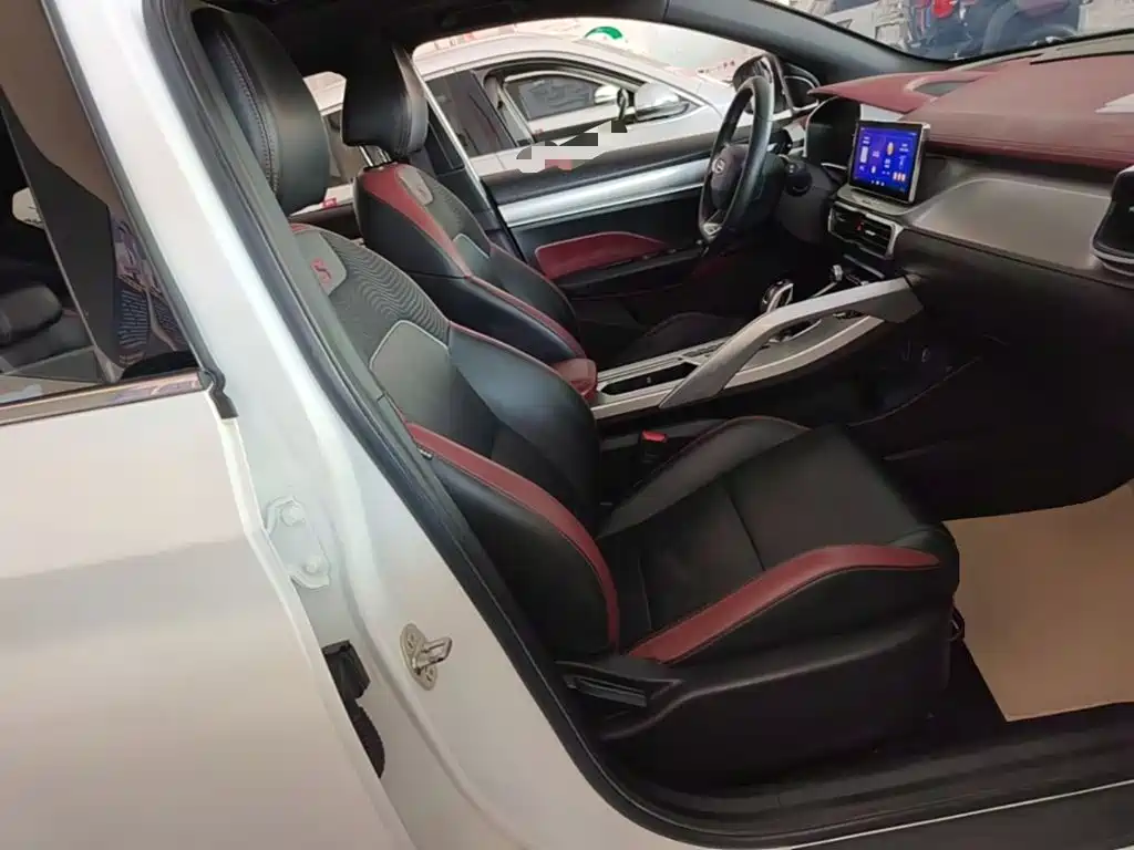 Geely Binyue — миниатюра 25