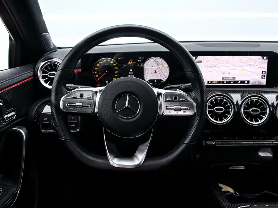 Mercedes-Benz A-Class — миниатюра 7