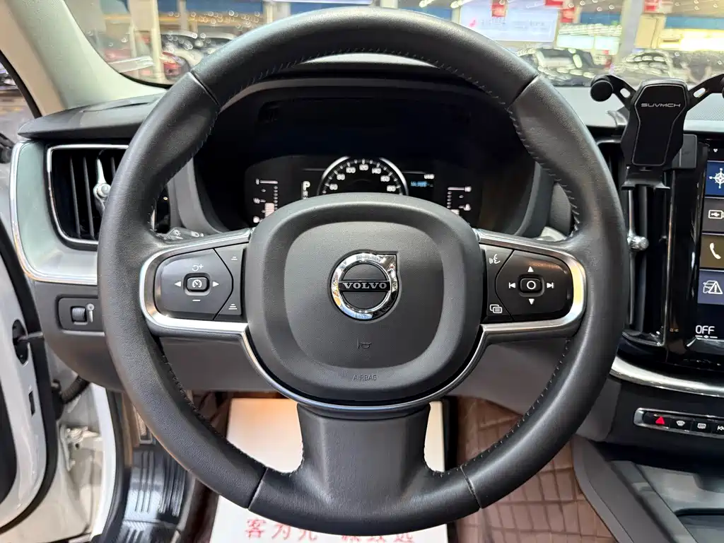 Volvo XC60 — миниатюра 10