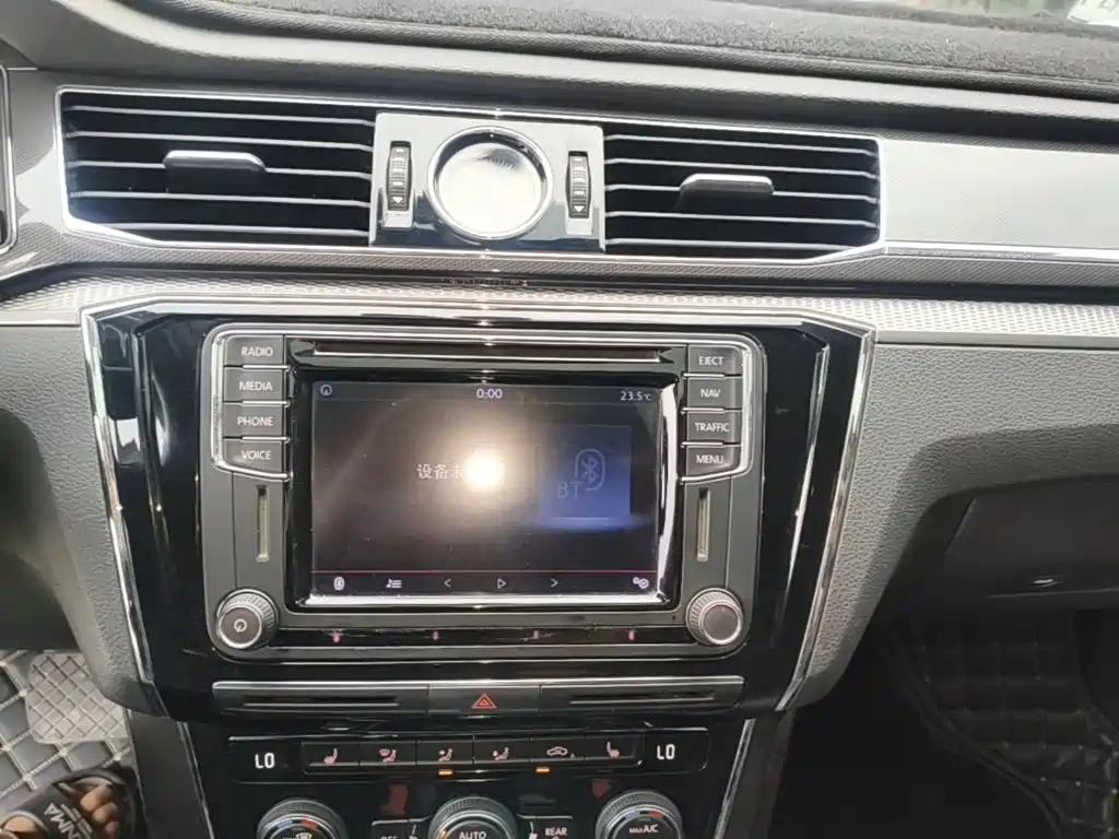 Volkswagen Passat — миниатюра 13