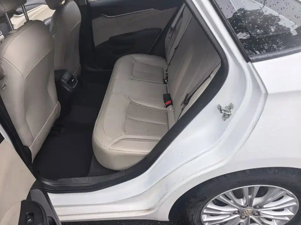 Buick Excelle — миниатюра 8