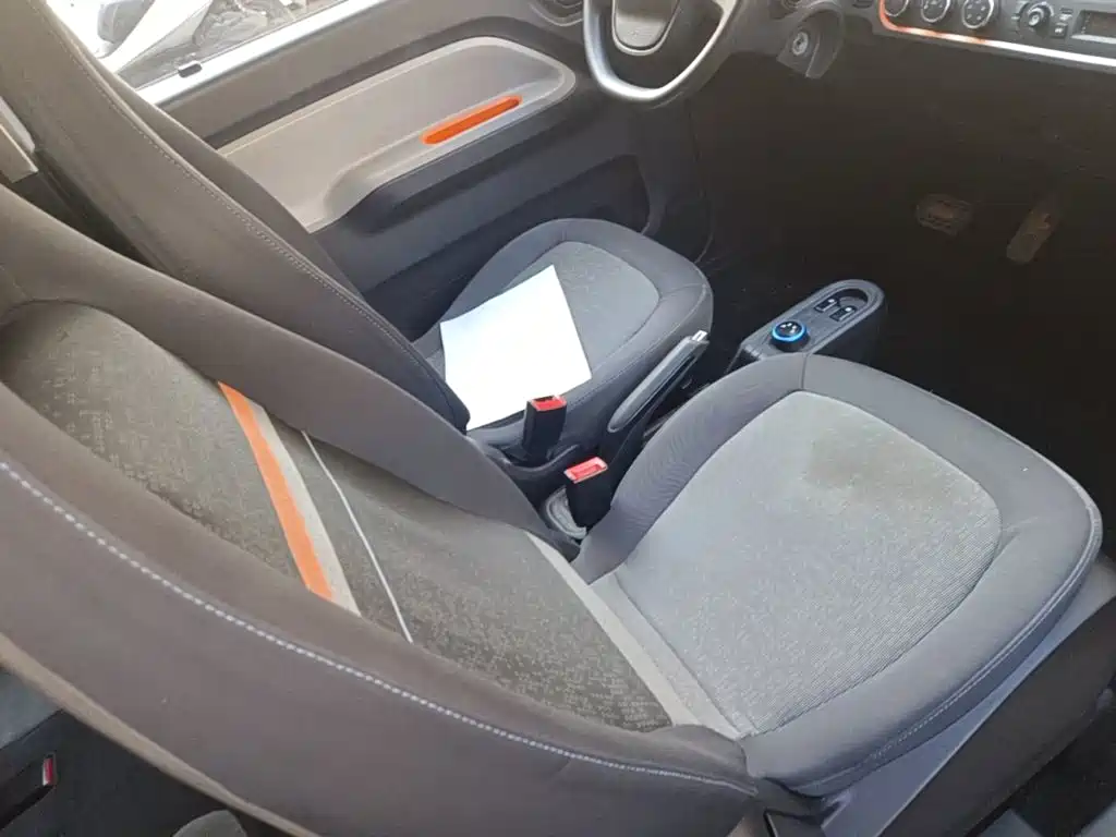 Wuling MINIEV — миниатюра 25