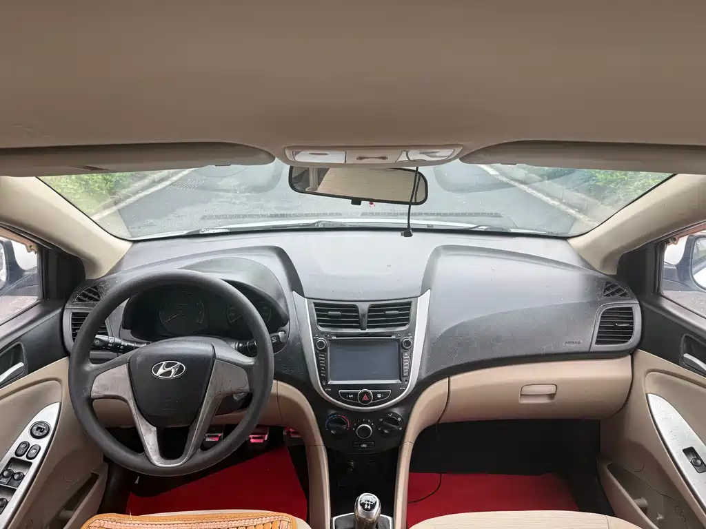 Hyundai Verna 1.4L Manual Smart Type GLS, фото 10