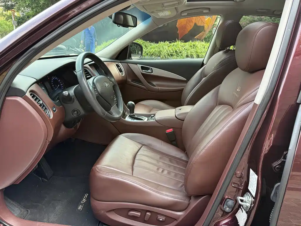 Infiniti QX50 (Import) — миниатюра 9