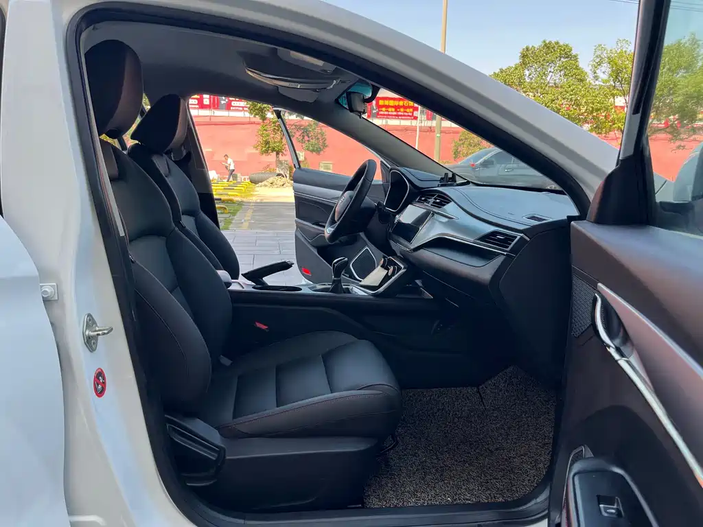 Geely Binrui — миниатюра 9