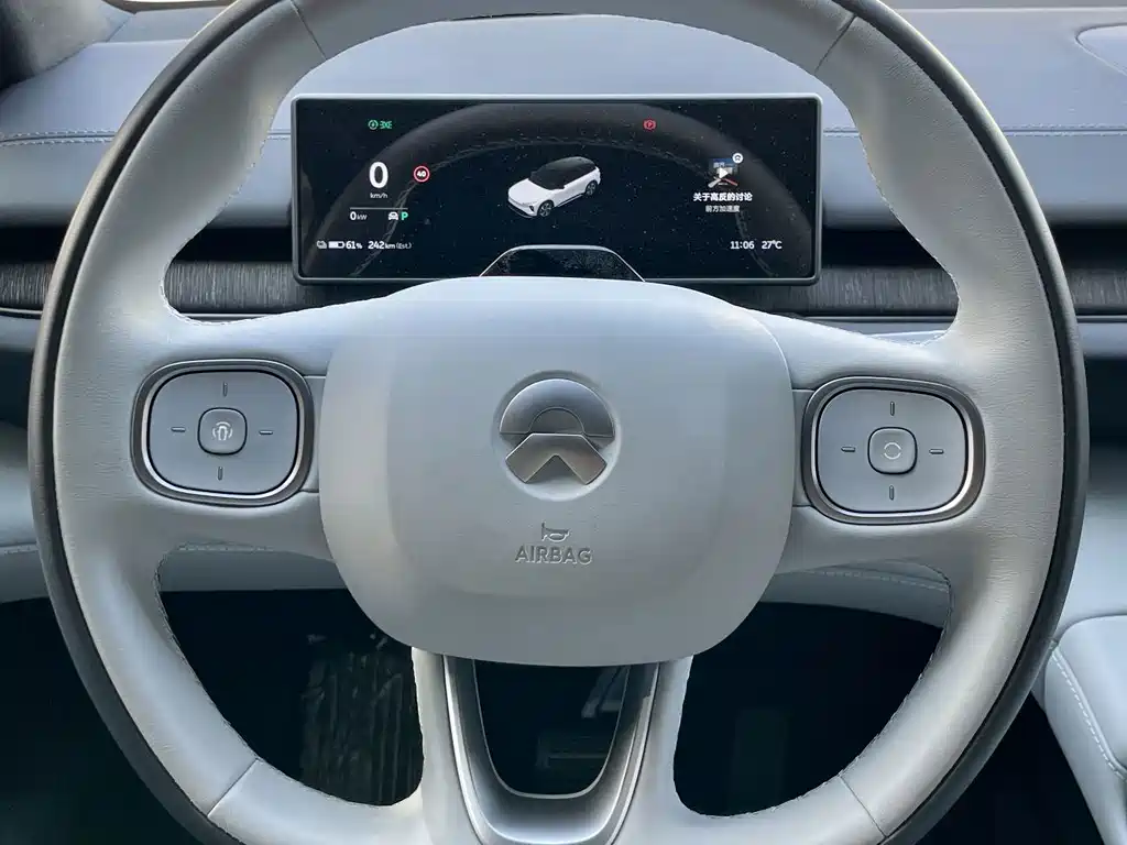 NIO ES6 — миниатюра 18