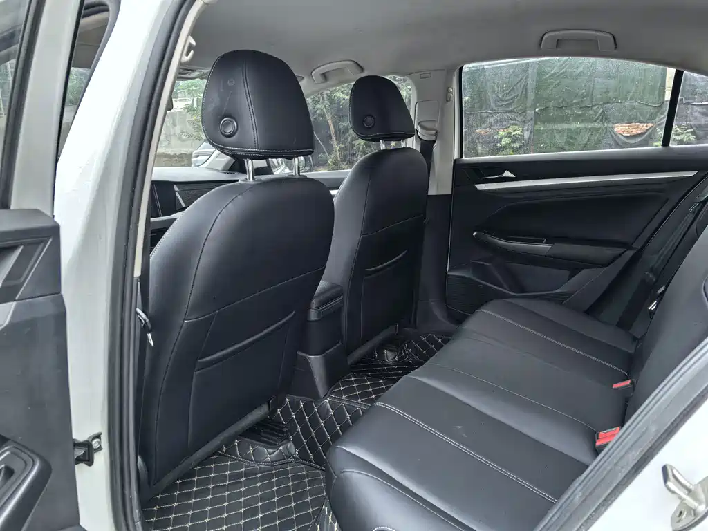Volkswagen Bora — миниатюра 11