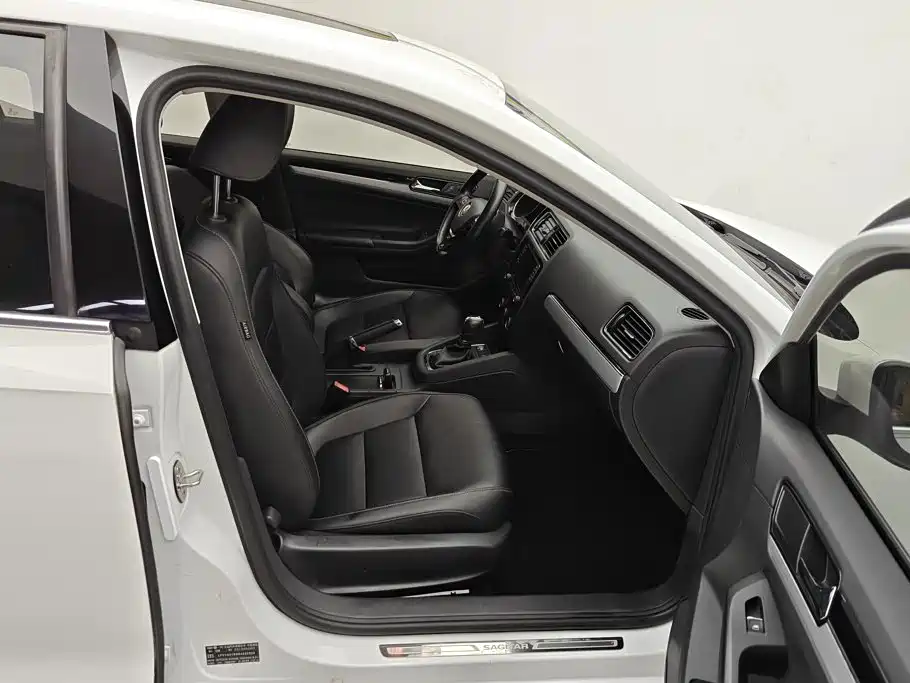 Volkswagen Sagitar — миниатюра 8