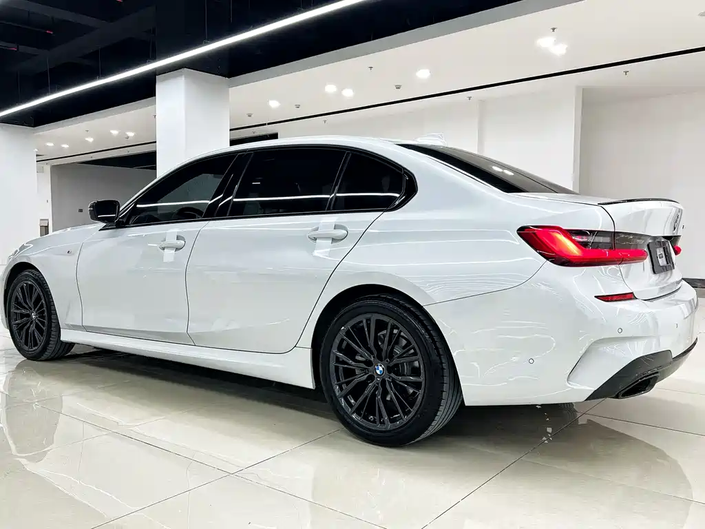 BMW 3 Series — миниатюра 4