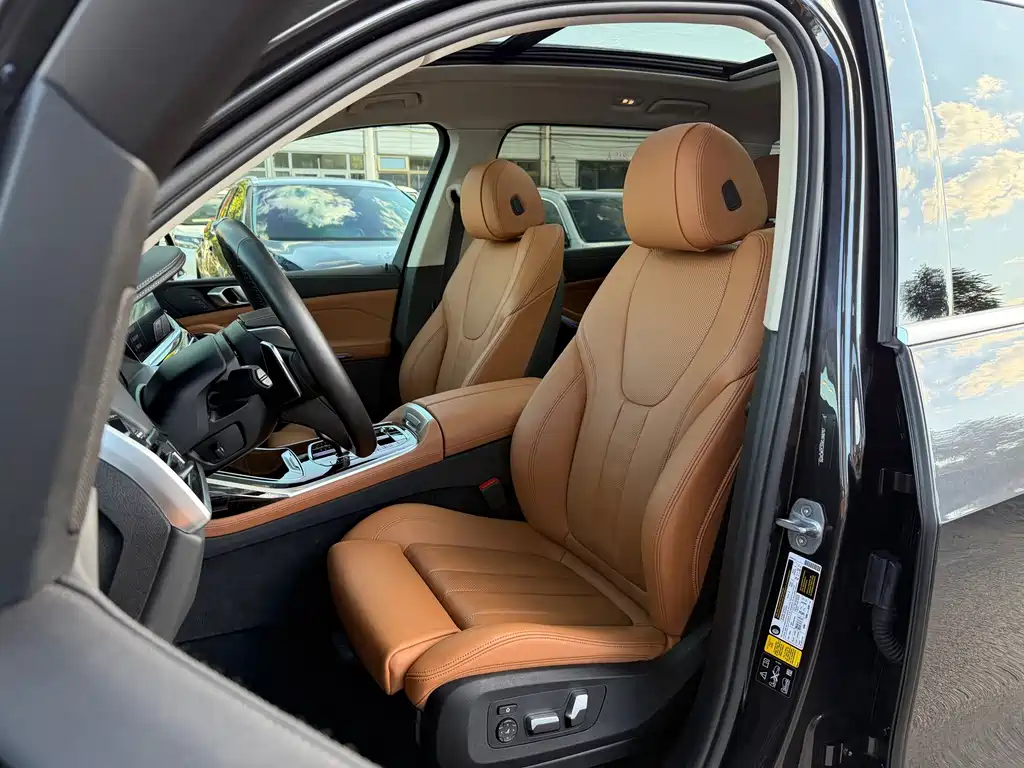 BMW X7 — миниатюра 10
