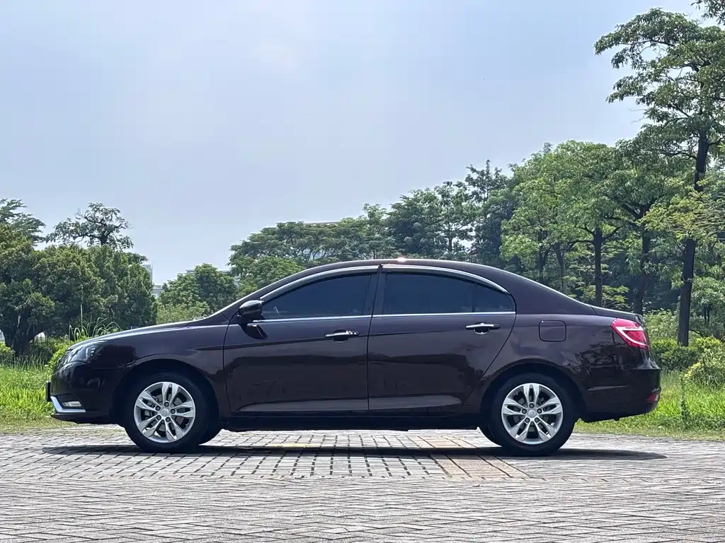 Geely Emgrand — миниатюра 7
