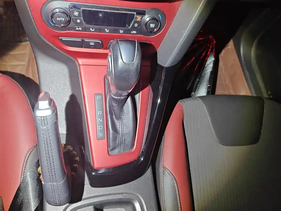 Ford Focus — миниатюра 16