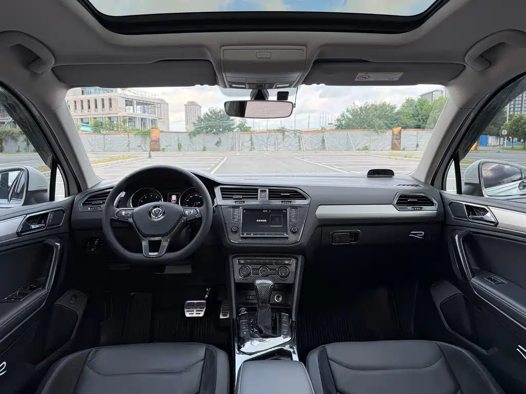 Volkswagen Tiguan L — миниатюра 7