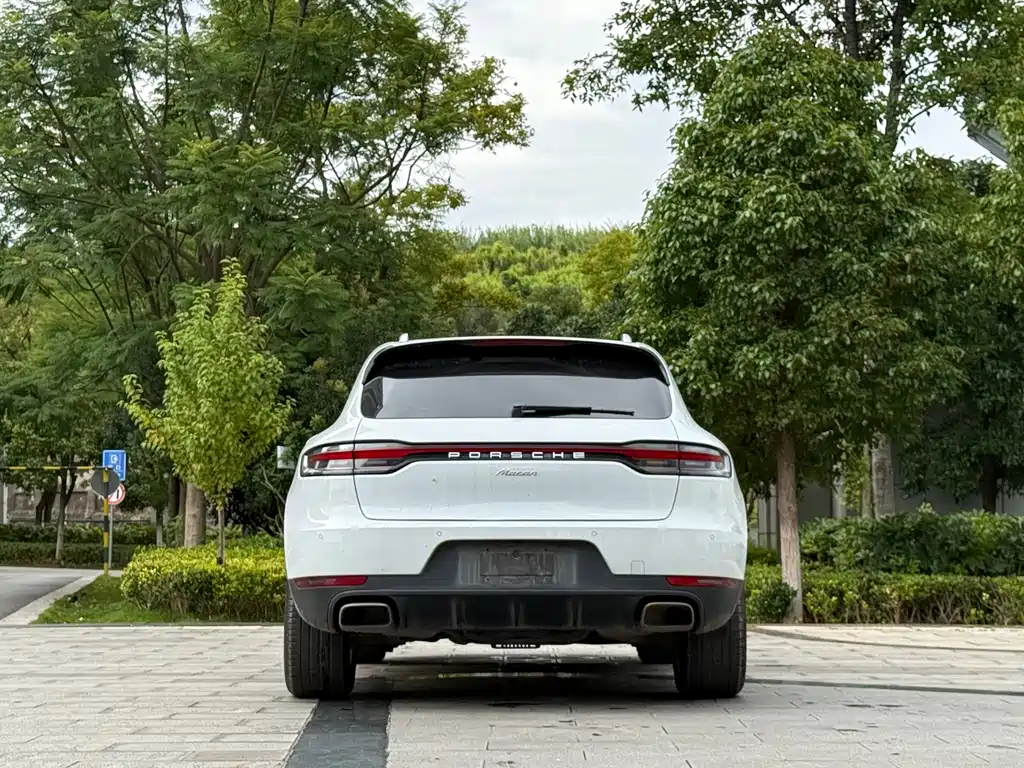 Porsche Macan — миниатюра 8