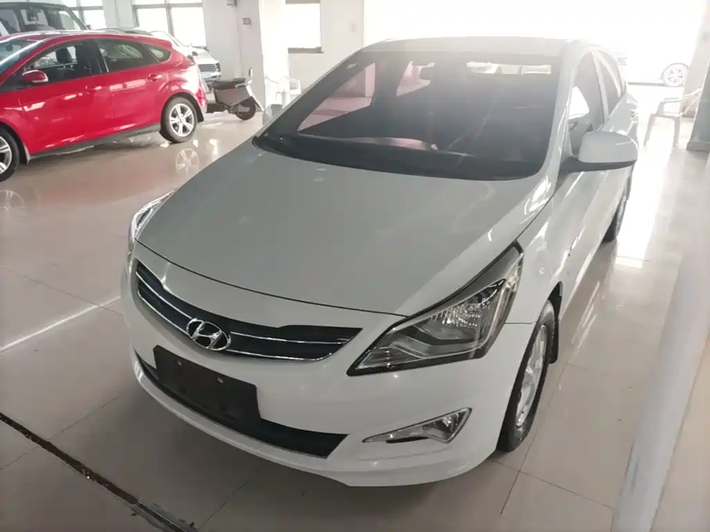 Hyundai Verna — миниатюра 2