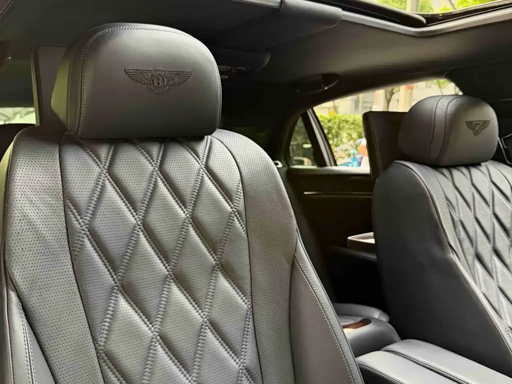 Bentley Flying Spur — миниатюра 9
