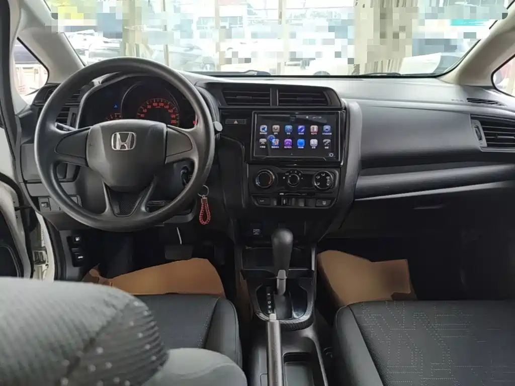 Honda Fit — миниатюра 10