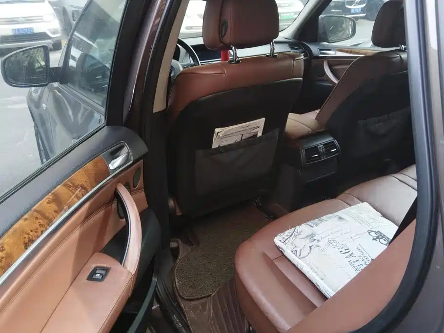 BMW X5 (Import) — миниатюра 11