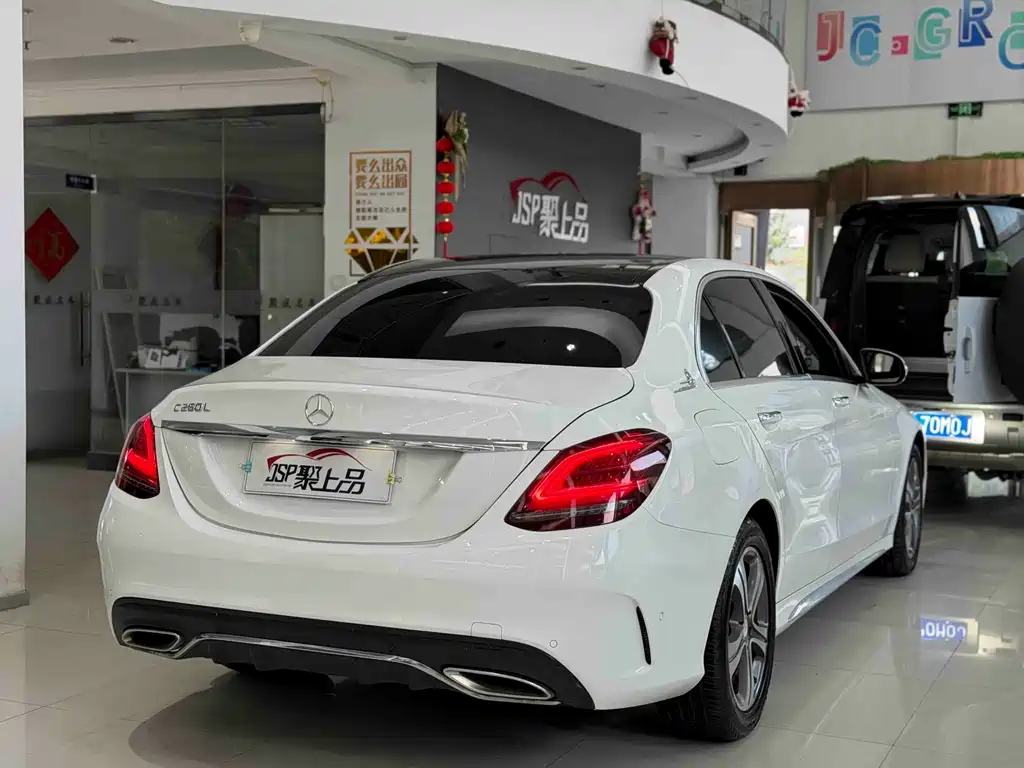 Mercedes-Benz C-Class — миниатюра 9