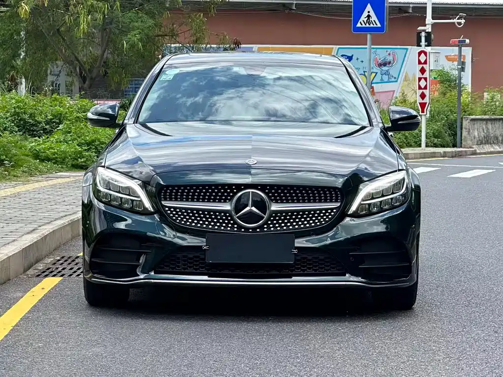 Mercedes-Benz C-Class — миниатюра 2