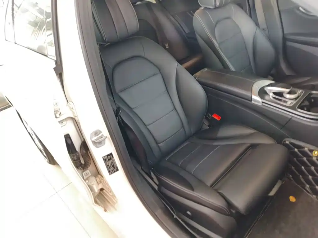 Mercedes-Benz C-Class — миниатюра 20