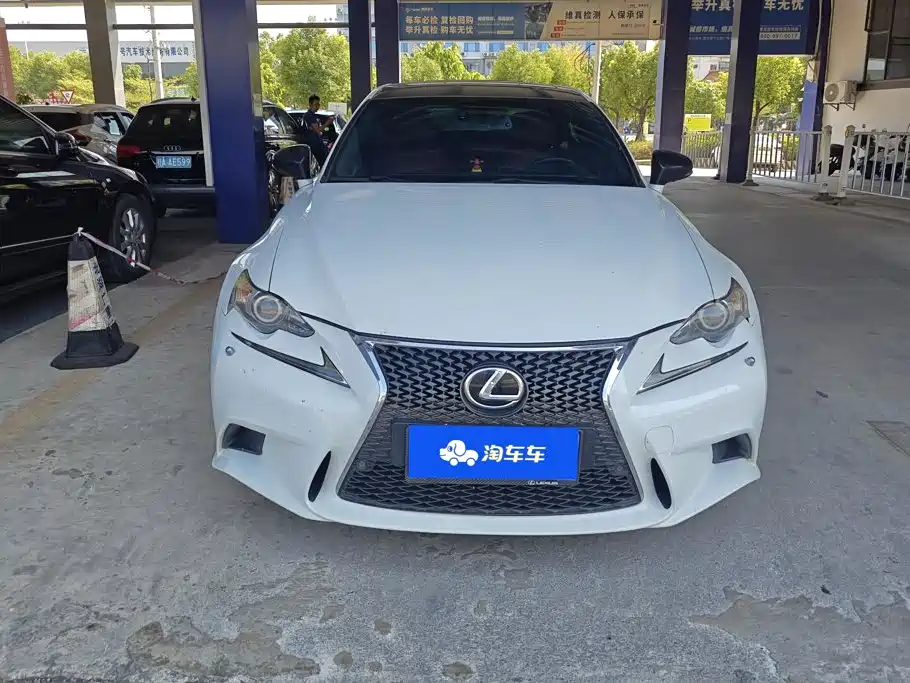 Lexus IS — миниатюра 2