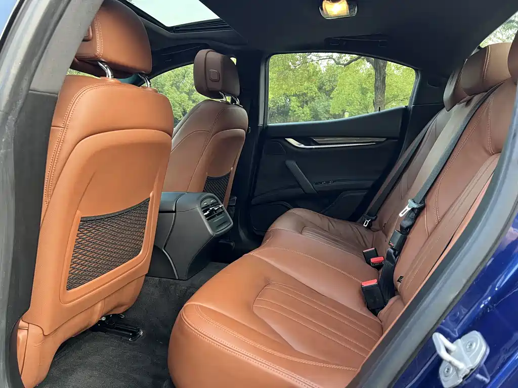 Maserati Ghibli — миниатюра 9