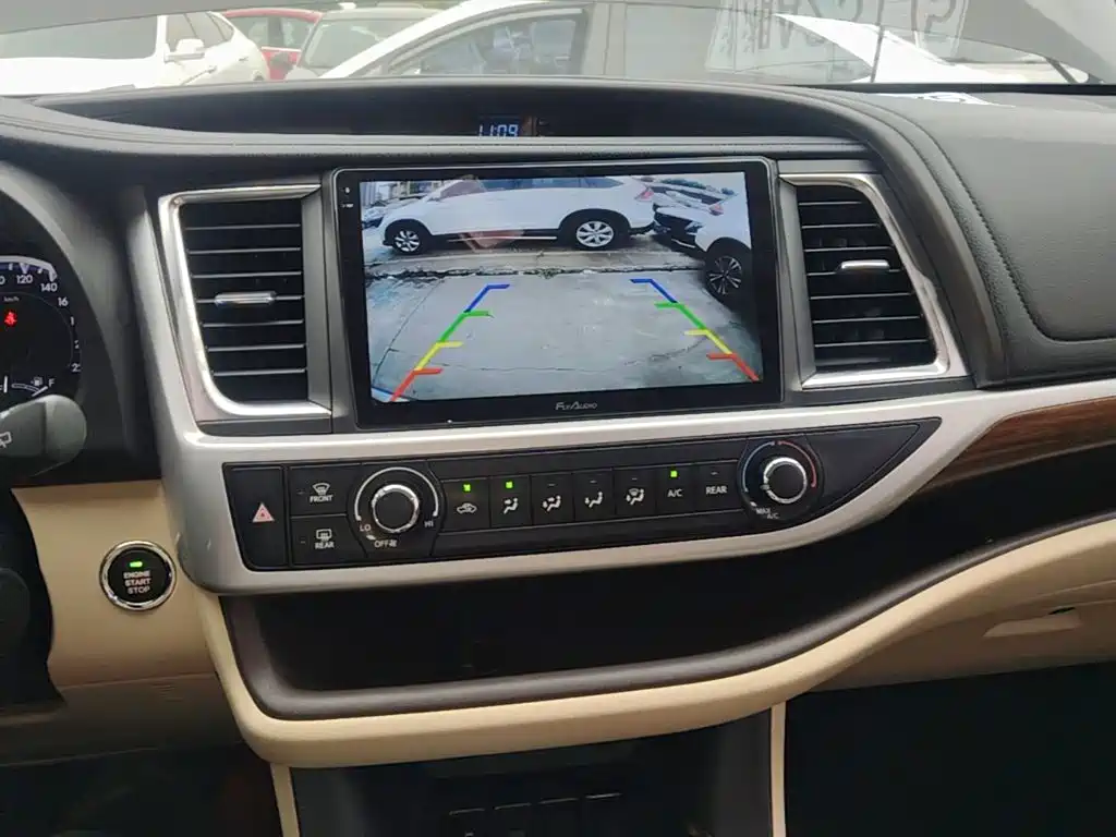 Toyota Highlander — миниатюра 13