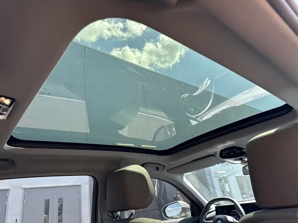 BMW i5 — миниатюра 14